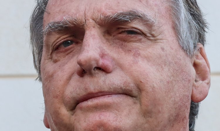 Bolsonaro é condenado a indenizar jornalistas por danos morais