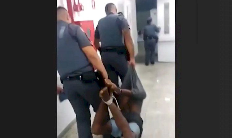 Rapaz amarrado com cordas por policiais pede indenização por tortura