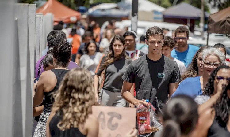 Ensino médio: Pé-de-Meia dará R$ 2 mil por ano a alunos de baixa renda