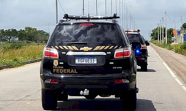 Bolsonaro e militares são alvo de investigação da Polícia Federal