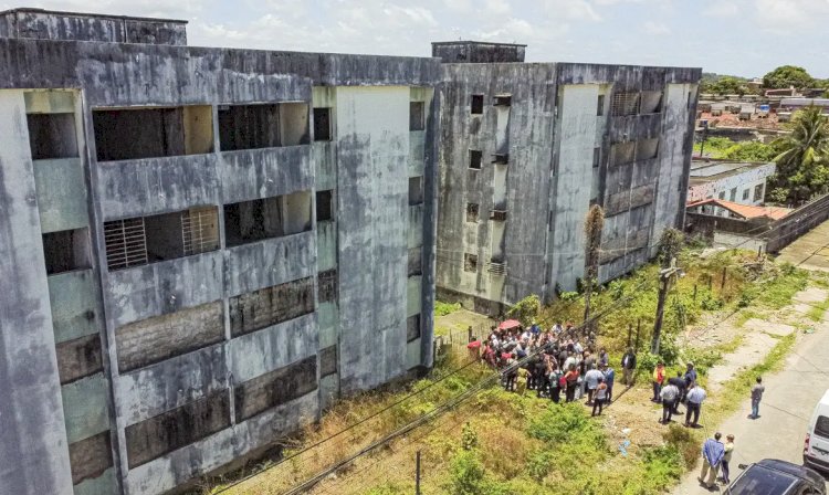 Recife: famílias são indenizadas em R$ 120 mil por prédios-caixão