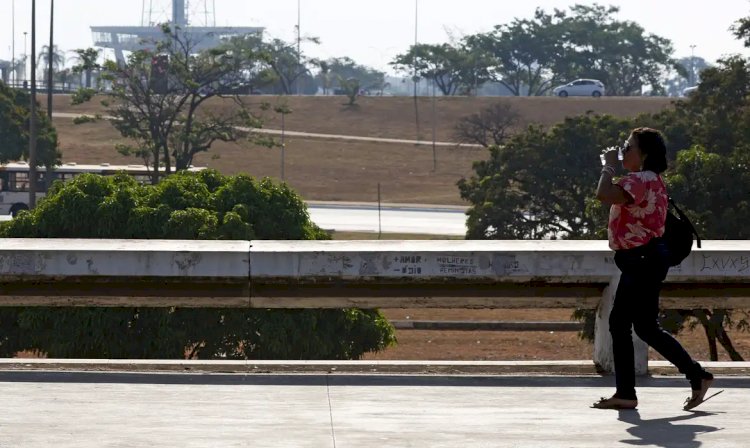 Inmet emite alerta laranja de seca em 12 estados e o DF