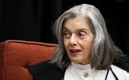 Cármen Lúcia diz que STF manterá defesa da democracia