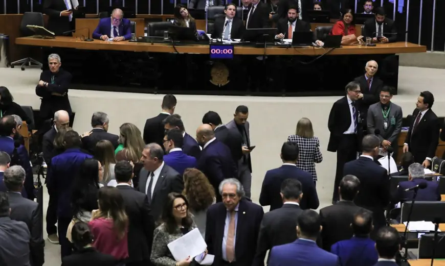 Câmara aprova projeto que tipifica o crime de domínio de cidades