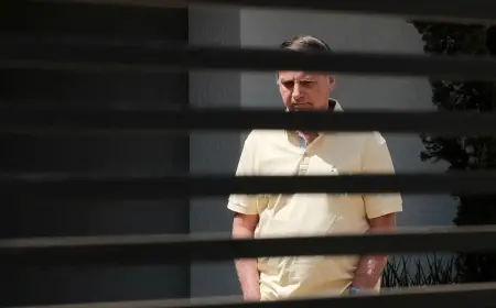 Bolsonaro pede autorização para fazer fisioterapia na prisão