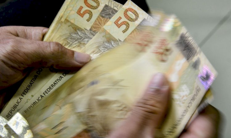 Beneficiários com NIS final 4 recebem hoje o Auxílio Brasil