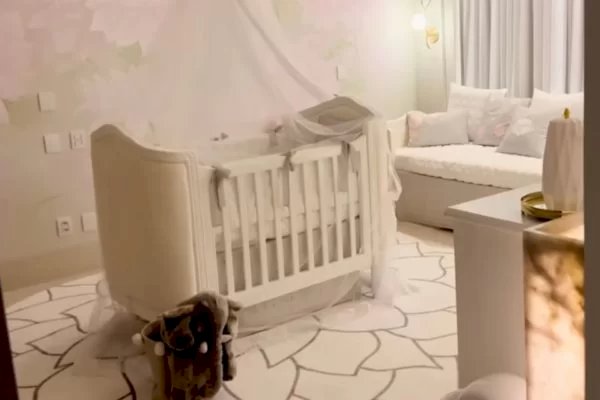 Decoração de ouro: o quarto da nova filha de Virginia e Zé Felipe