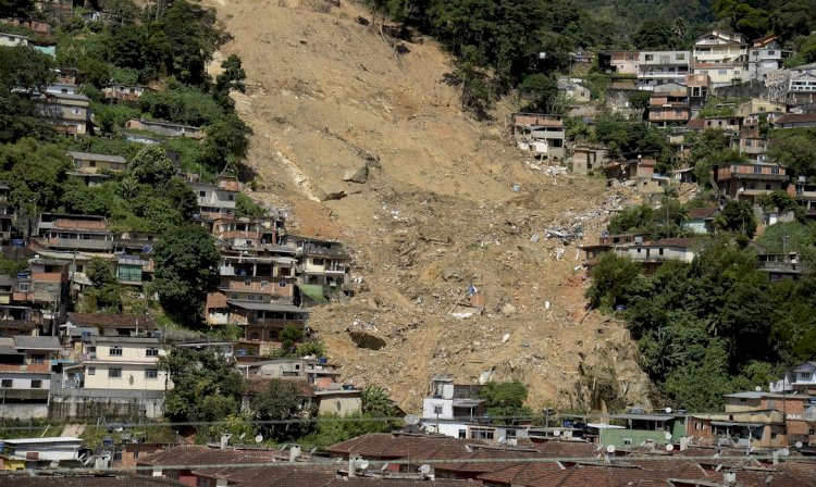 Justiça bloqueia R$ 2 bilhões do estado do RJ para obras em Petrópolis