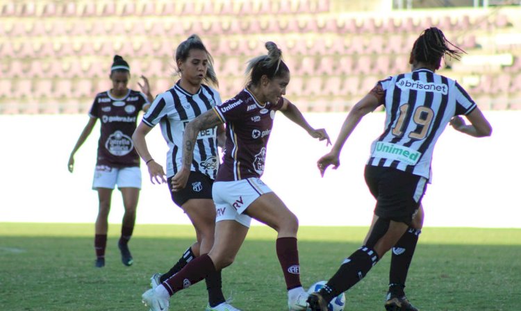 Ferroviária bate Ceará e assume liderança do Brasileiro Feminino