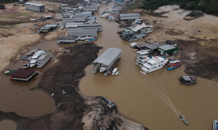 Lula e presidente da Colômbia conversam sobre seca na Amazônia