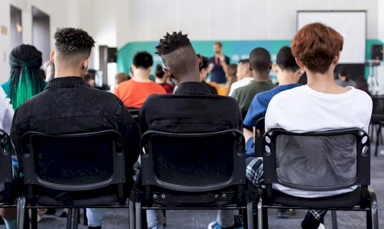 Estudo mostra que escolas com mais alunos negros têm piores estruturas